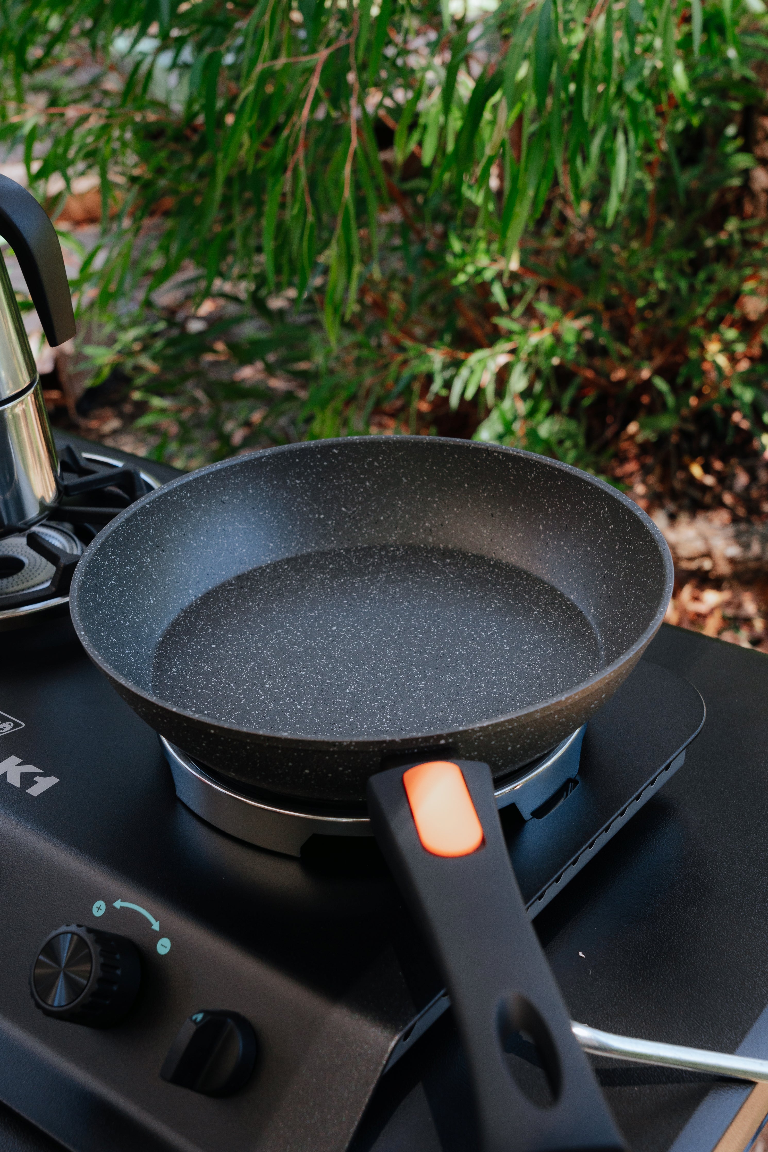 Wildtrak™ Non Stick Induction Safe Fry Pan with Detachable Handle