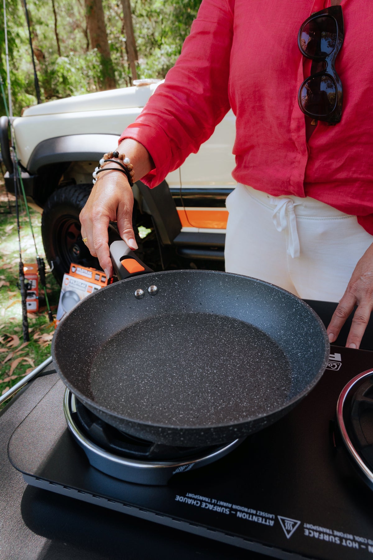 Wildtrak™ Non Stick Induction Safe Fry Pan with Detachable Handle 28cm