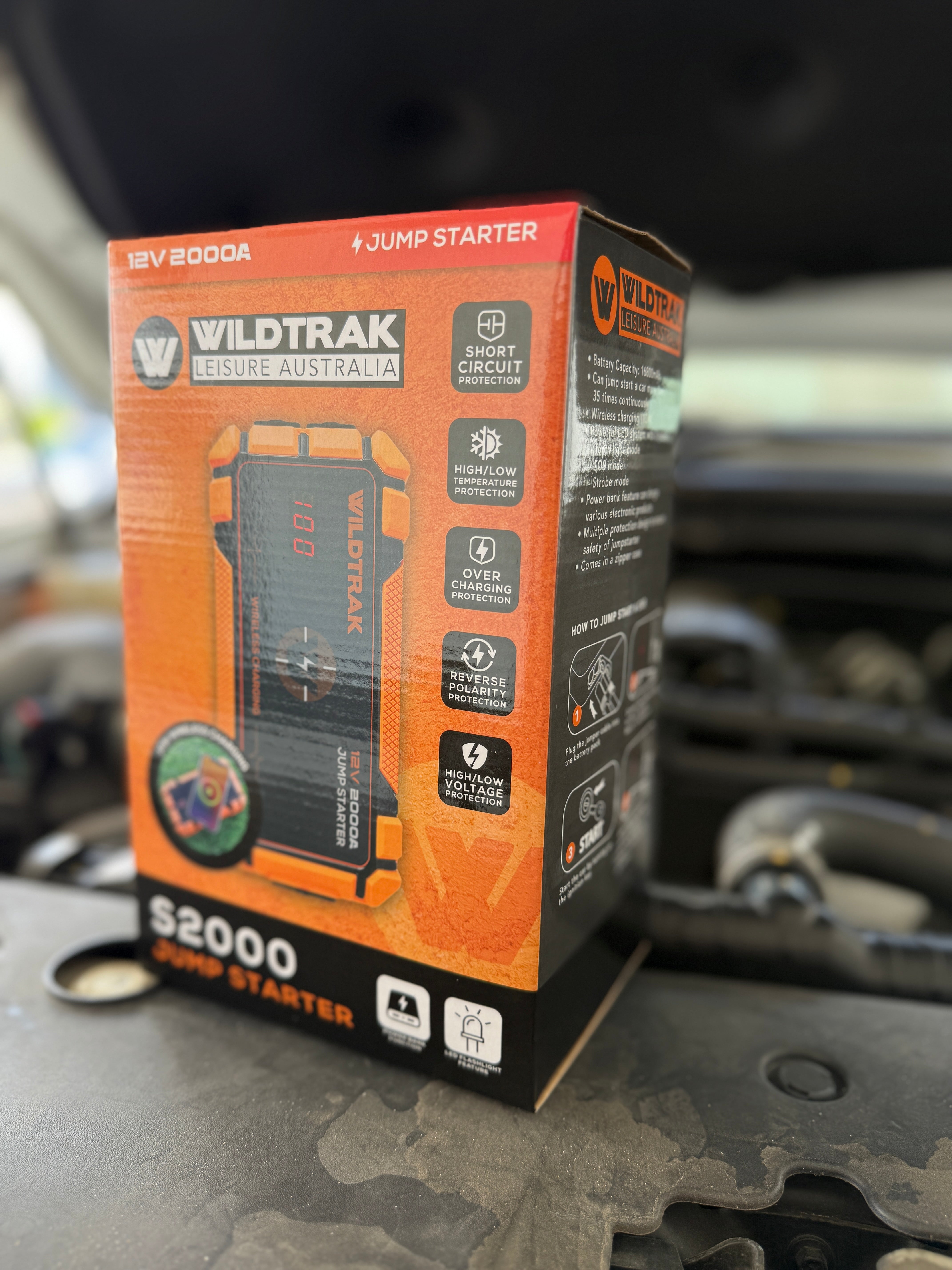 Wildtrak™ Heavy-Duty 2000A 16KMAH HP Lithium Car & 4WD Jump Starter (Petrol & Diesel) with Case, USB C Port & Wireless Charging