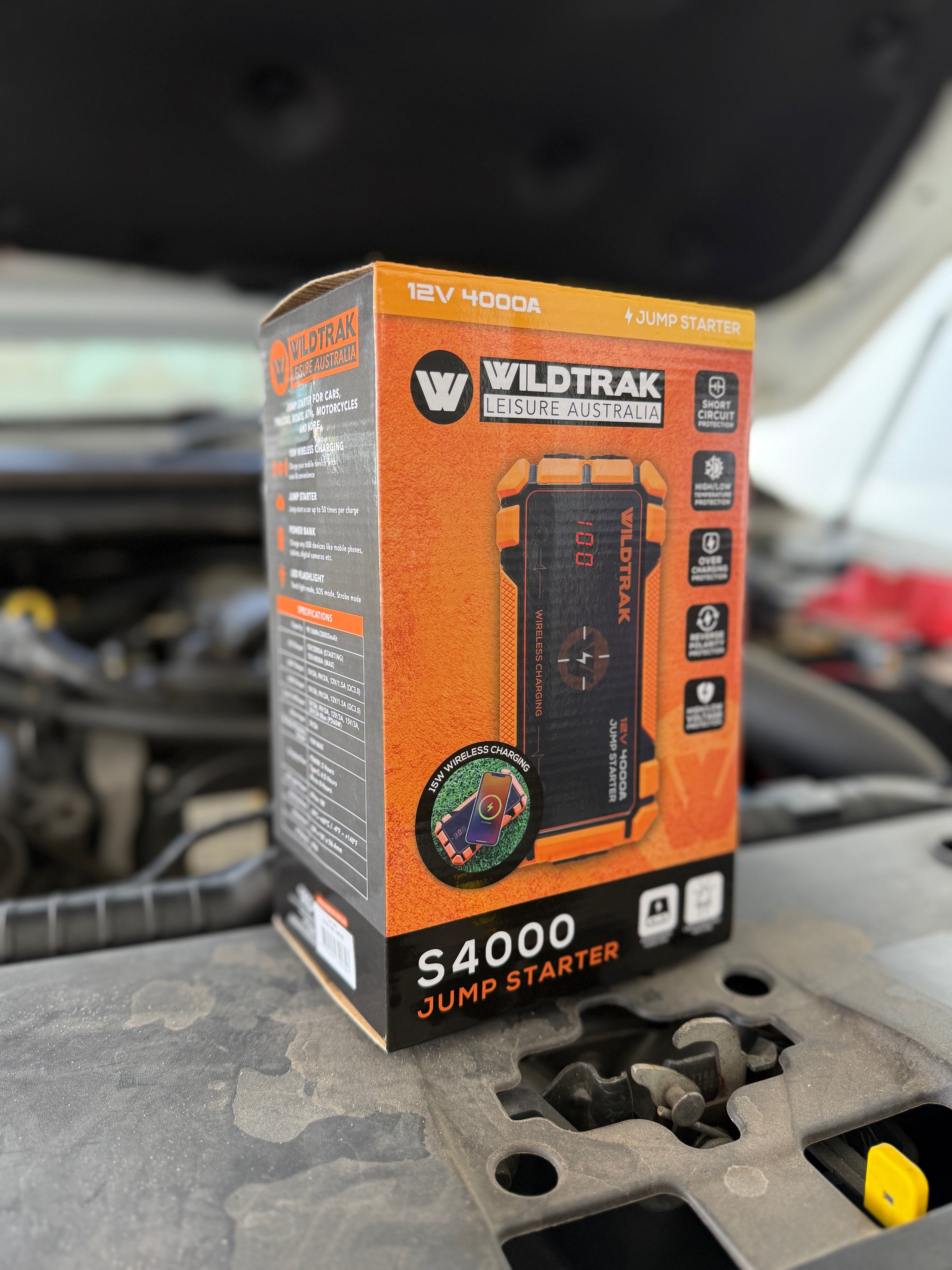 Wildtrak™ Heavy-Duty 4000A 28KMAH HP Lithium Car & 4WD Jump Starter (Petrol & Diesel) with Case, USB C Port & Wireless Charging