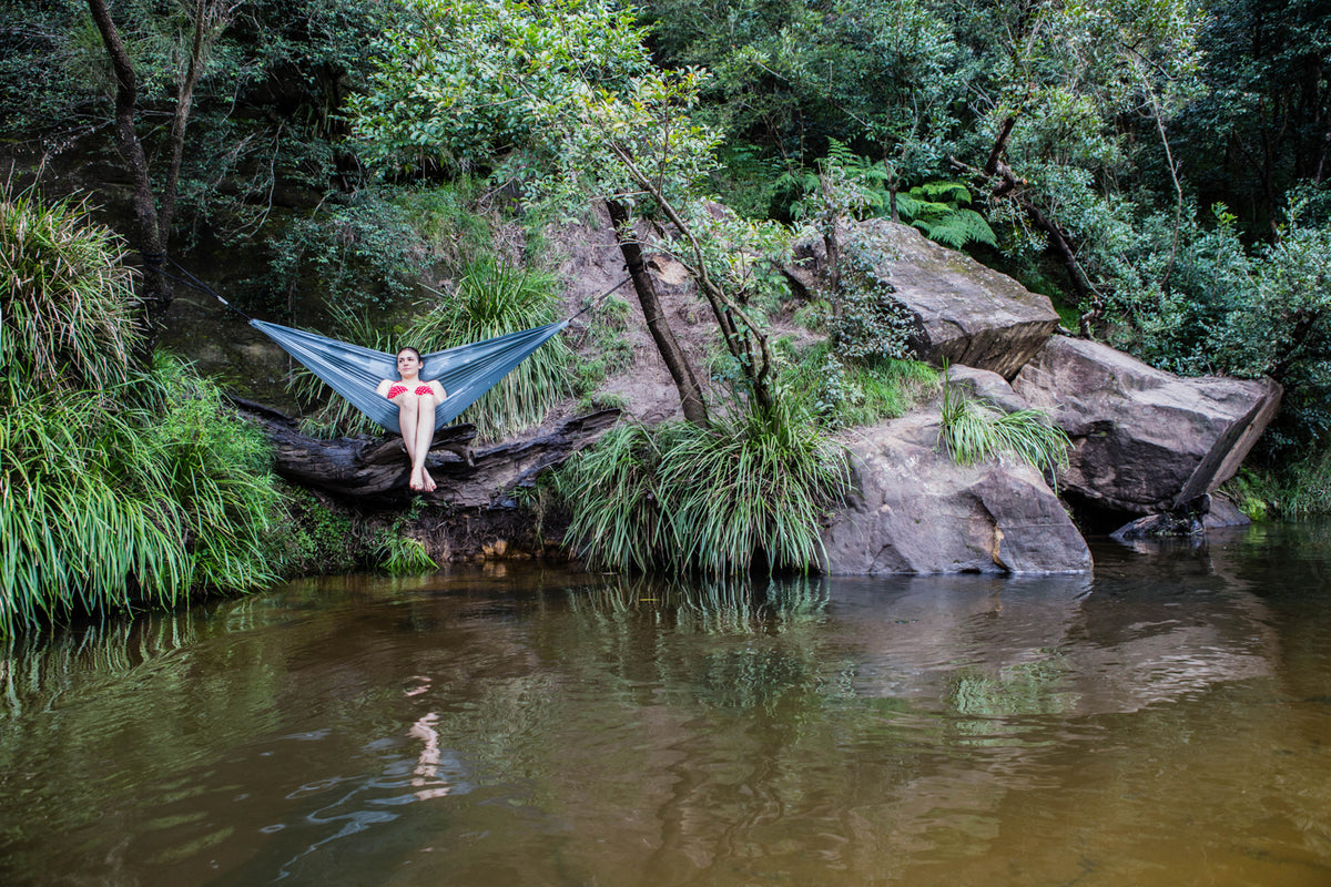 Coleman™ Lightweight Nylon Sling Hammock 148 x 220cm 180kg