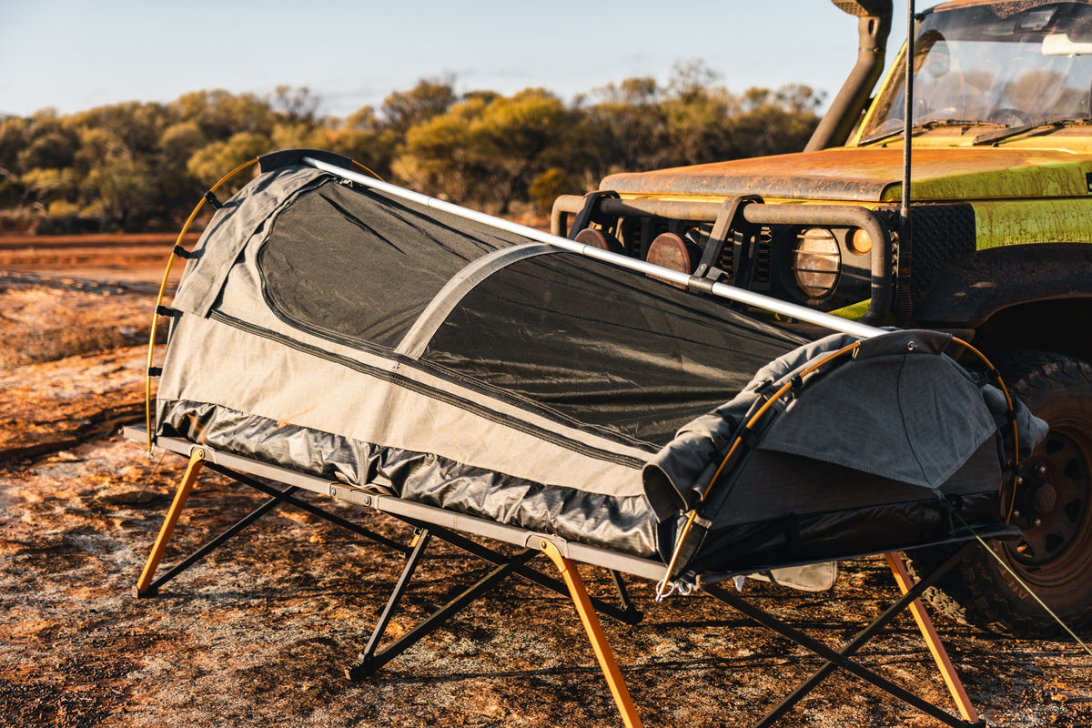 Wildtrak™ King Single Trakker Easy Setup Swag 420gsm Heavy Duty Ripstop Canvas, Ultra Fine Mesh, Aluminium Poles, High Density Foam Mattress, Weatherproof, Durable, Carry Bag with Handles 90x210cm