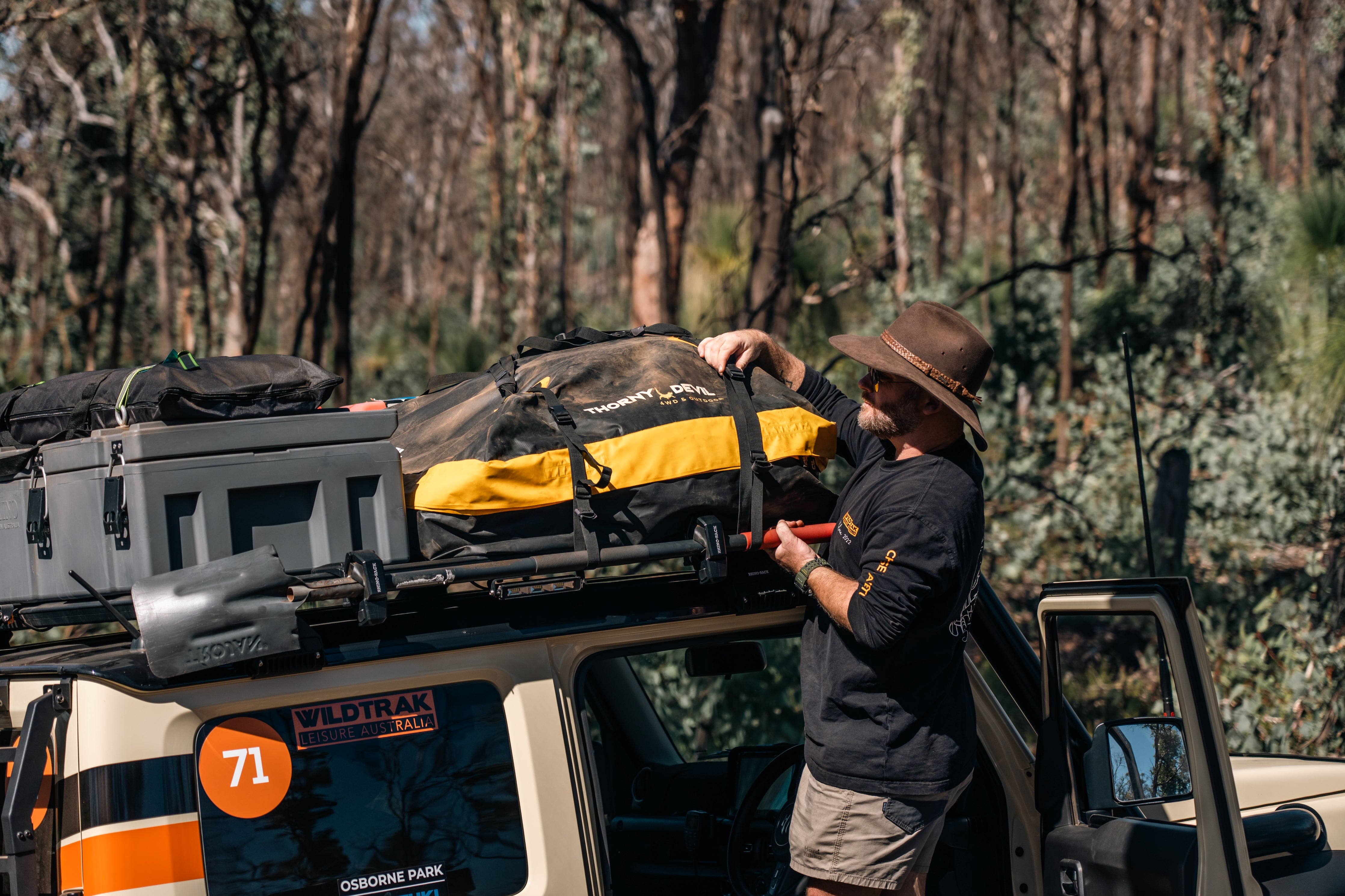 Thorny Devil™ Heavy Duty Rooftop Cargo Bag Water and Dust Proof  8 Adjustable Straps Heat Welded Seams