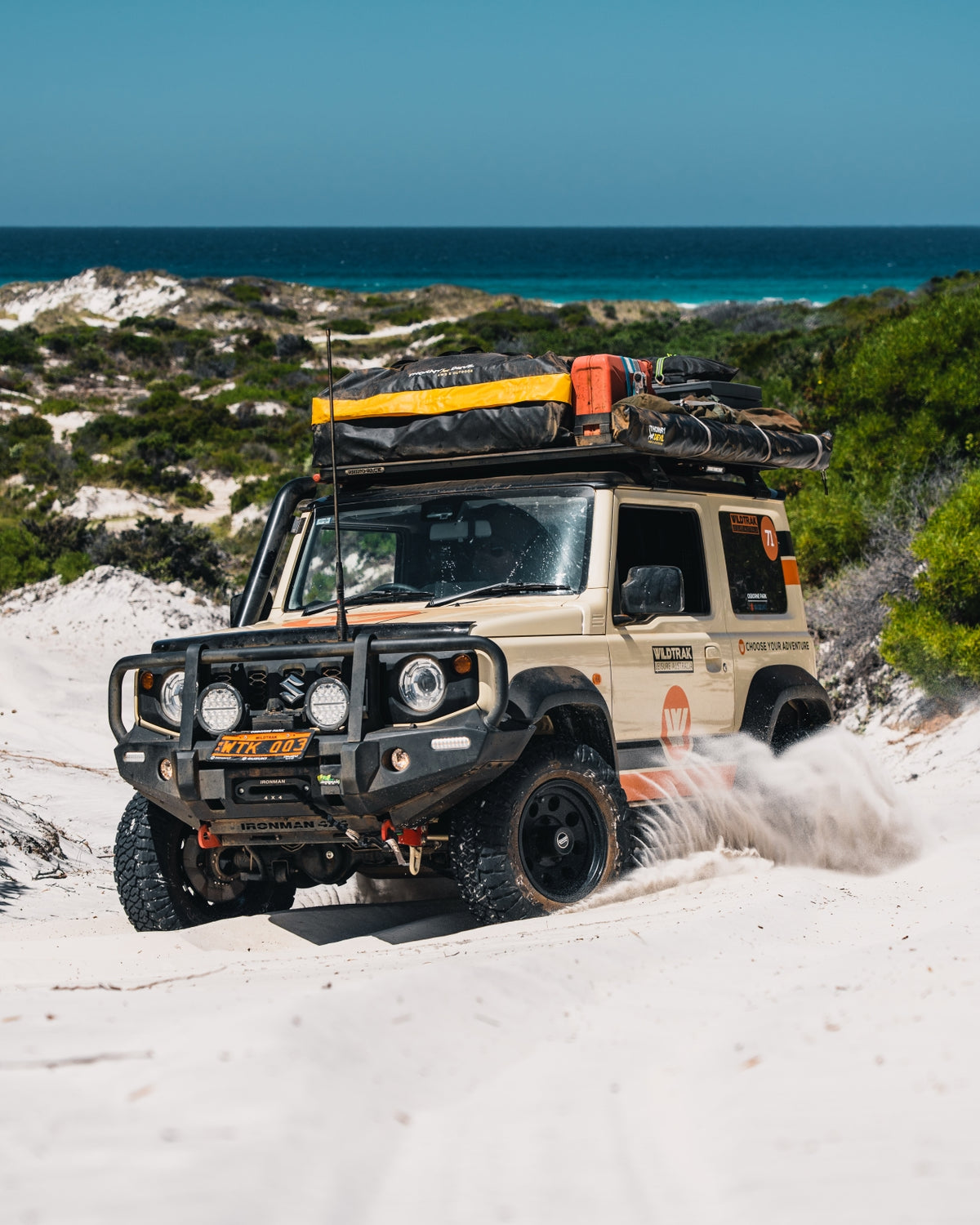 Thorny Devil™ Heavy Duty Rooftop Cargo Bag Water and Dust Proof  8 Adjustable Straps Heat Welded Seams