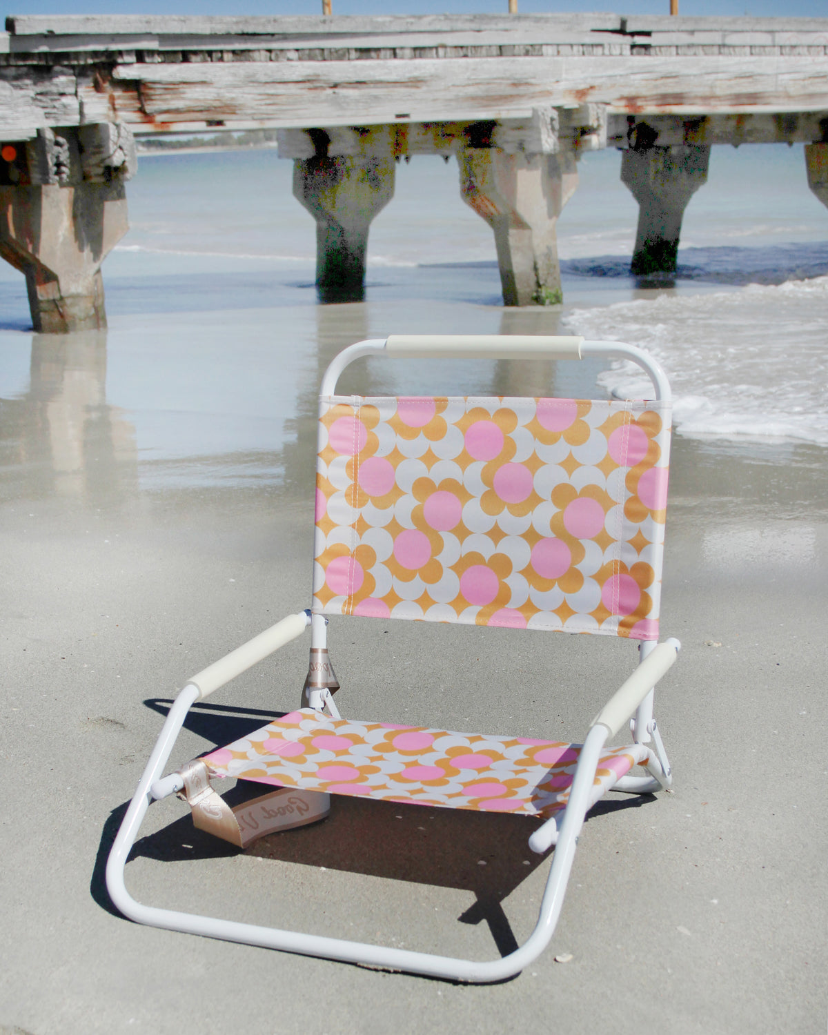 Good Vibes™ Foldable Beach Chair with Carry Strap, Lightweight & Portable, High Back, Powder Coated Frame - Retro Dot